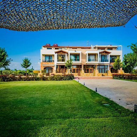Elia Apartments - Nea Triglia Beach Nea Plagia Bagian luar foto