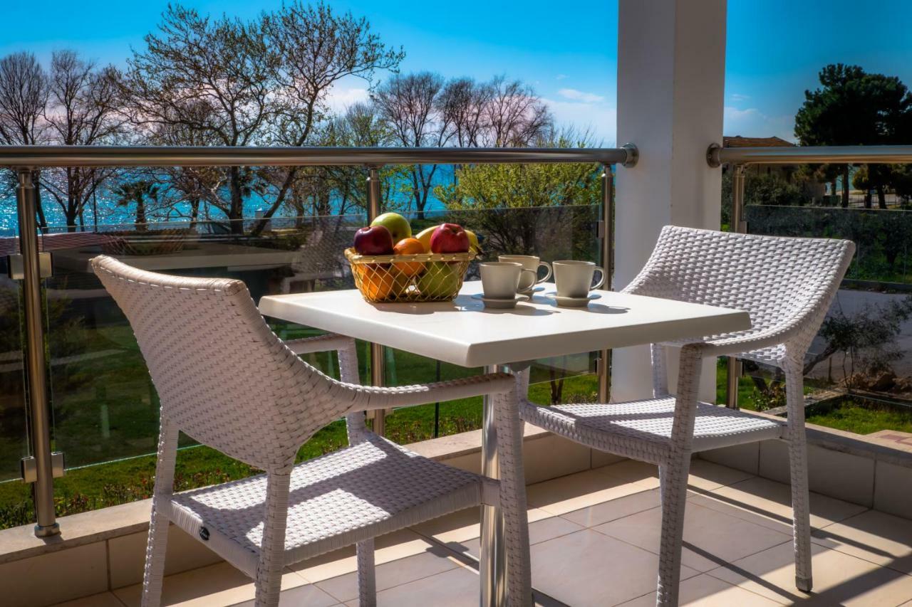 Elia Apartments - Nea Triglia Beach Nea Plagia Bagian luar foto